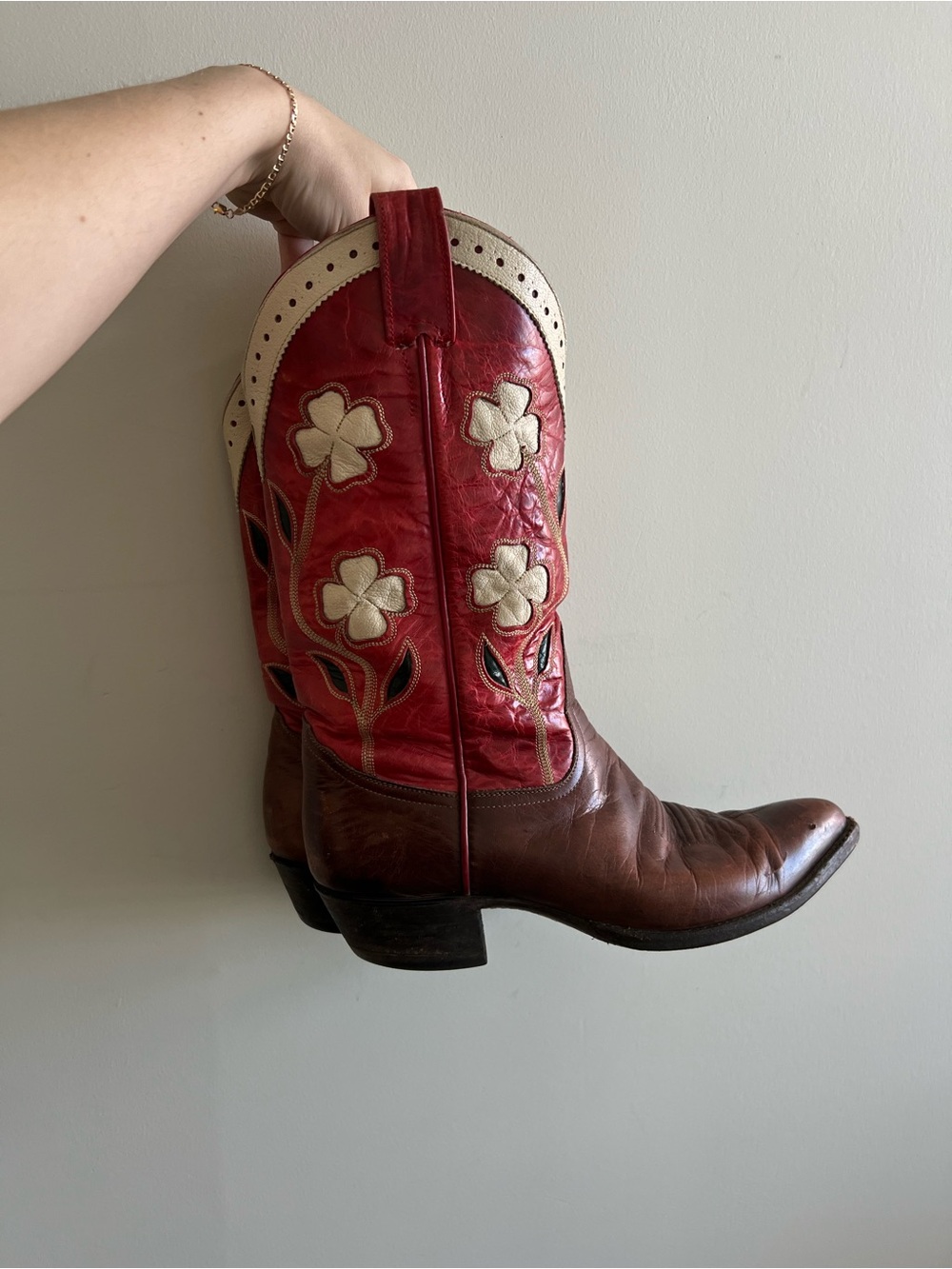 Larry Mahan Vintage Red and Brown Floral Western Boots - Classic Cowgirl Style - Picture 5 of 9